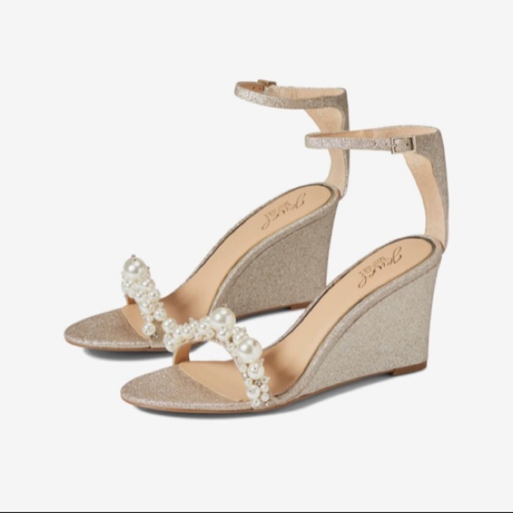 Jewel Badgley Mischka Gold Wedge NWOT